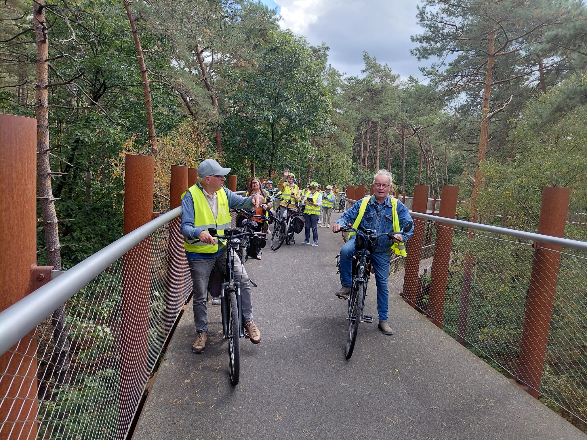 klik op afbeelding hechtel-eksel